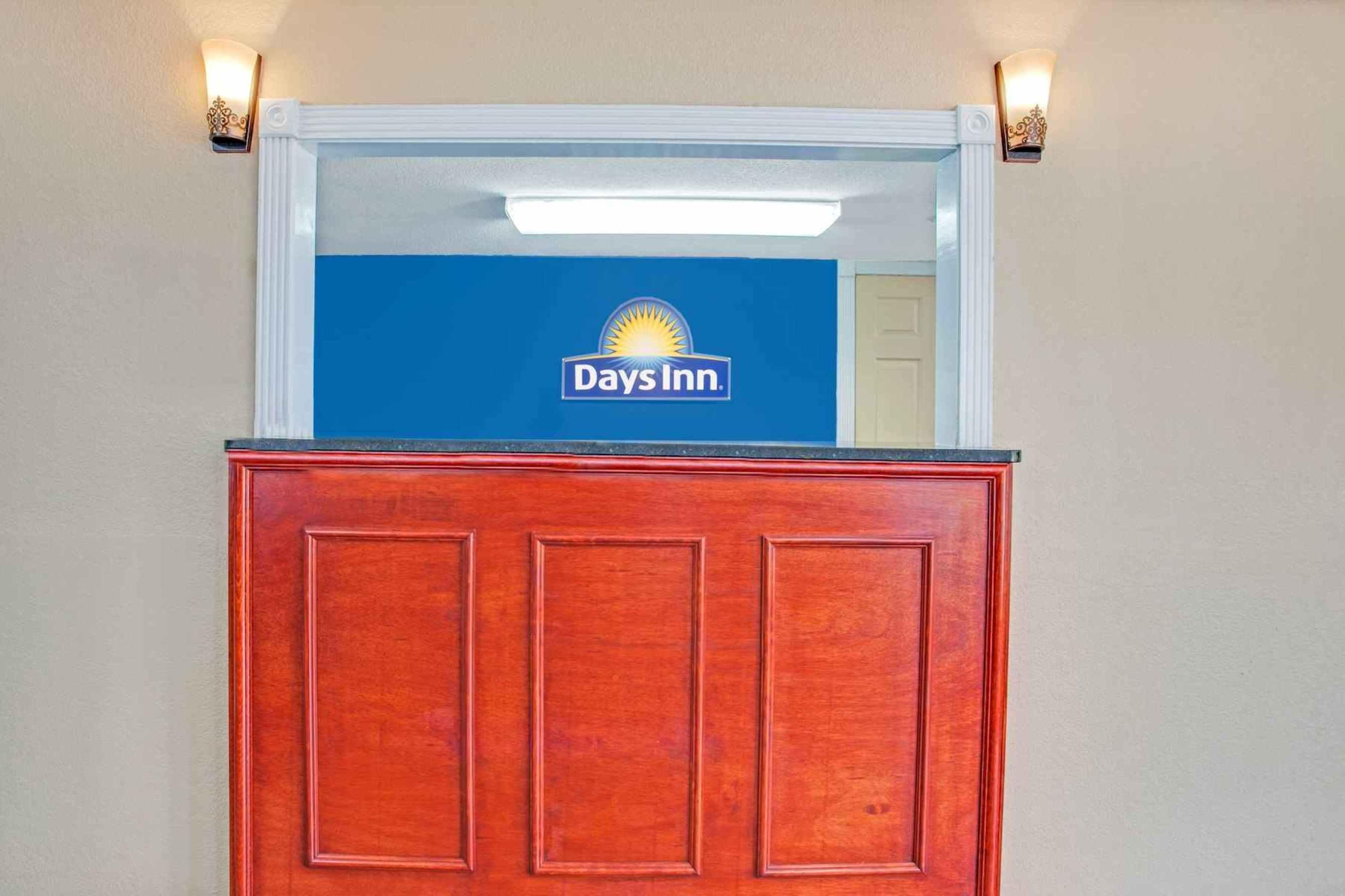 Travelodge By Wyndham Canton-Livonia Area, Mi Extérieur photo