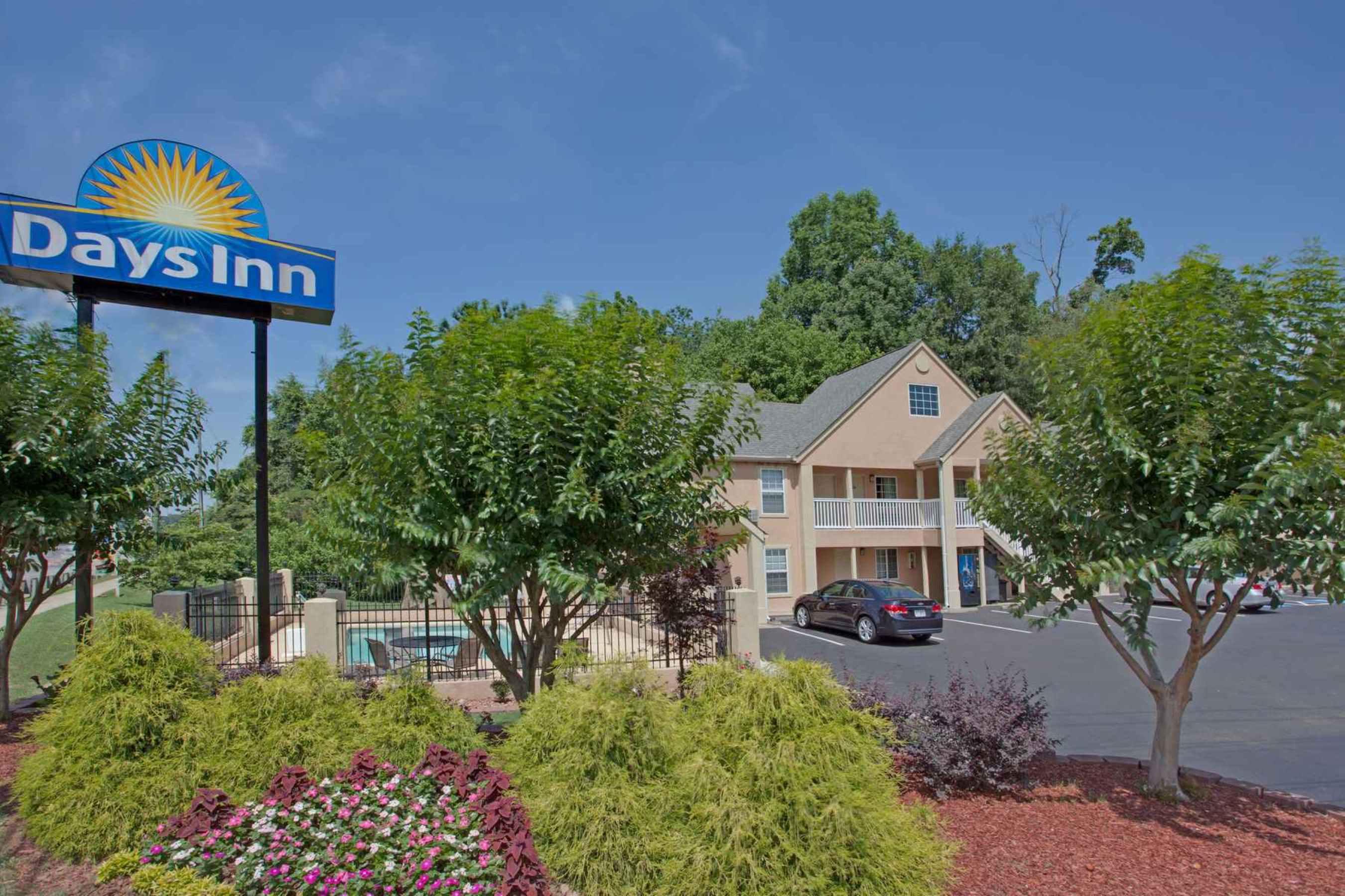 Travelodge By Wyndham Canton-Livonia Area, Mi Extérieur photo