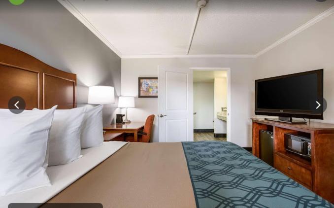 Travelodge By Wyndham Canton-Livonia Area, Mi Extérieur photo